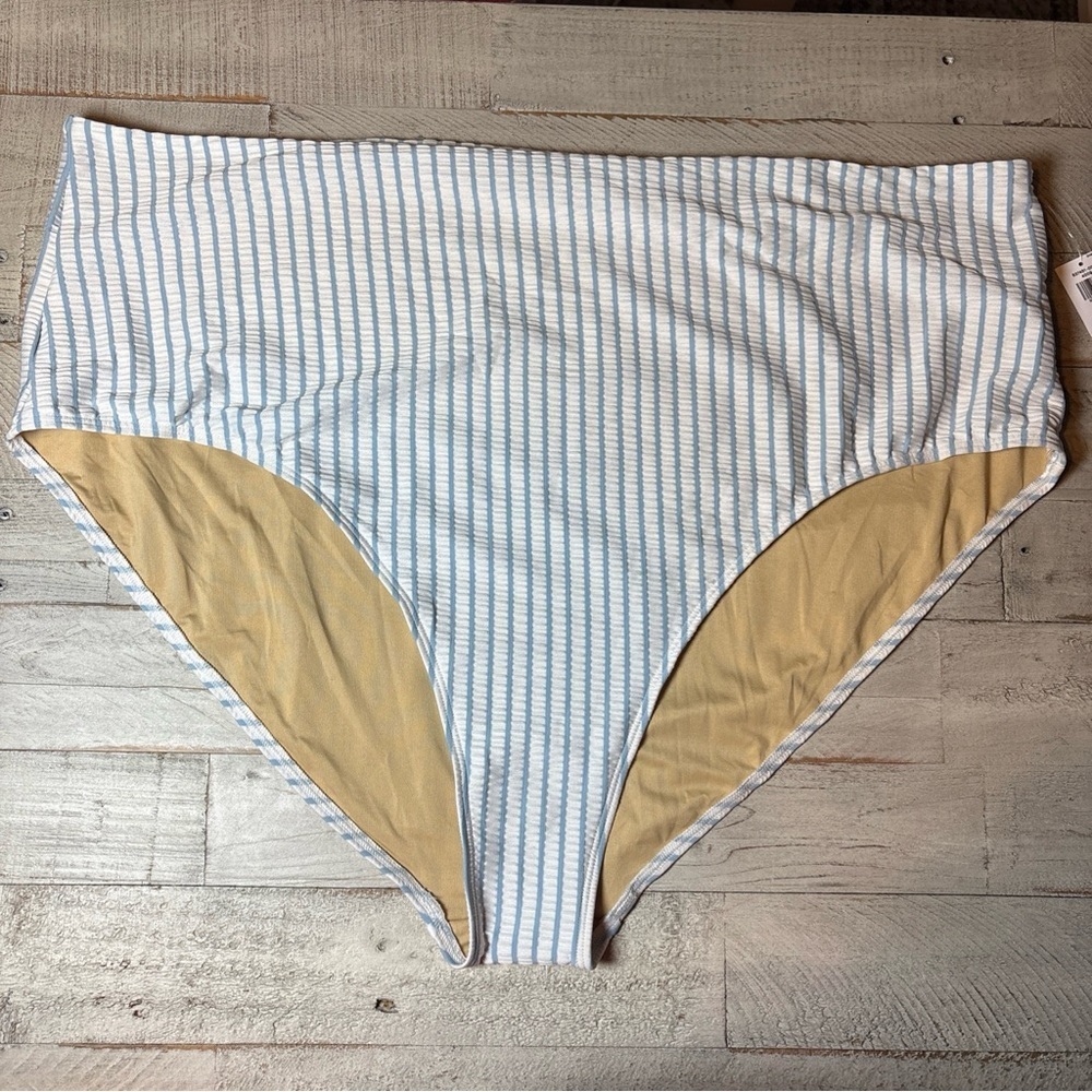 Old Navy Women's Size 4X Striped Bikini Top Adjustable Straps Blue/White NWT!
